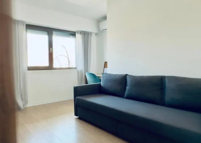 Your Modern In The Armenian Quarter Apartment