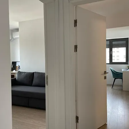 Апартаменти Your Modern In The Armenian Quarter