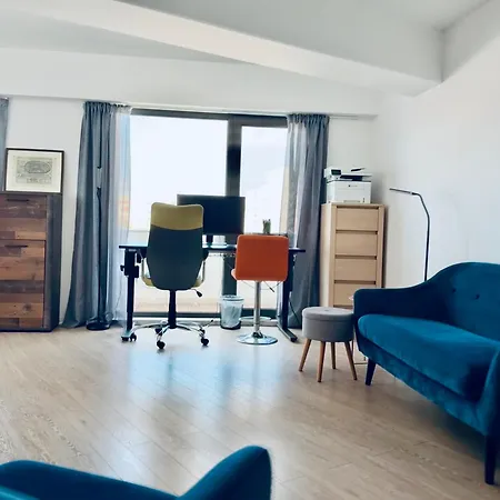 Your Modern In The Armenian Quarter דירה *